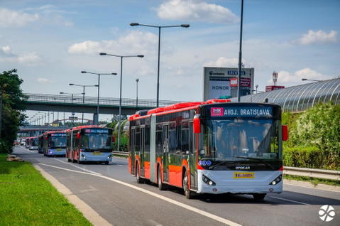 Újabb Otokar Kent csuklós buszok érkeznek Pozsonyba