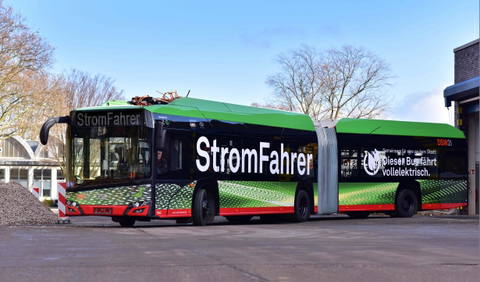 Befutott az első "StromFahrer" Solaris villanybusz Dortmundba