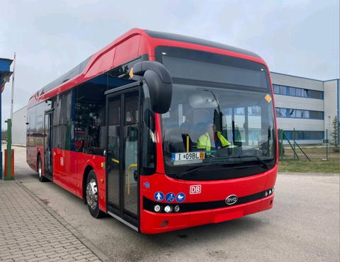 Komáromban készülnek a Német Államvasutak legújabb BYD villanybuszai