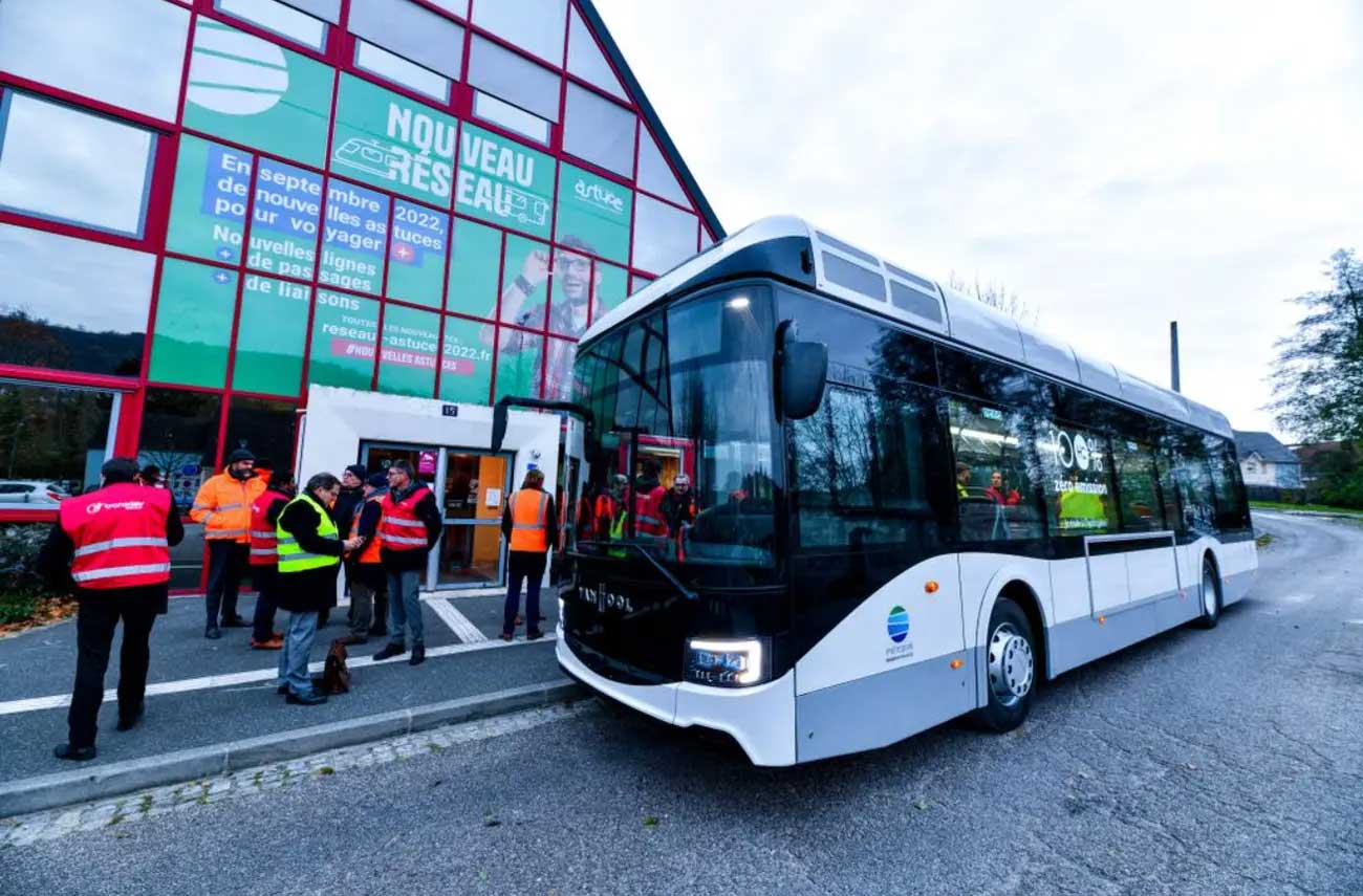 Átvette első hidrogénhajtású Van Hool A12-esét Rouen