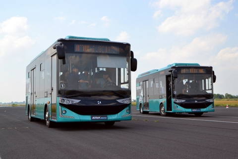 Újabb 27 elektromos midibuszt szállíthat Olaszországba a Karsan