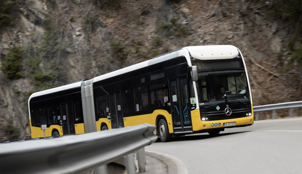 A Daimler Buses szállítja Bolzano első csuklós hidrgénbuszait