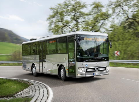 Mercedes-Benz Intouro K Hybrid tesztbuszt próbálhatnak ki a hazai üzemeltetők