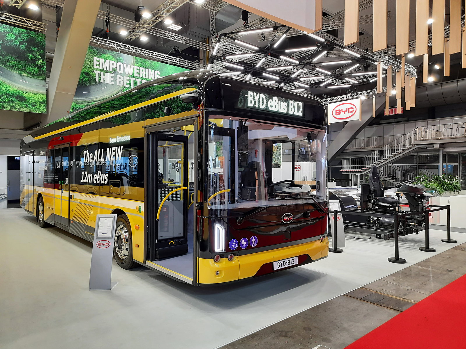 Busworld Europe 2023: a BYD új villanybusza feladja a leckét a konkurenciának