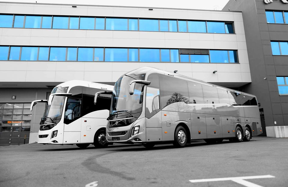 A spanyol Sunsundegui gyártja tovább a Volvo egyszintes turistabuszait