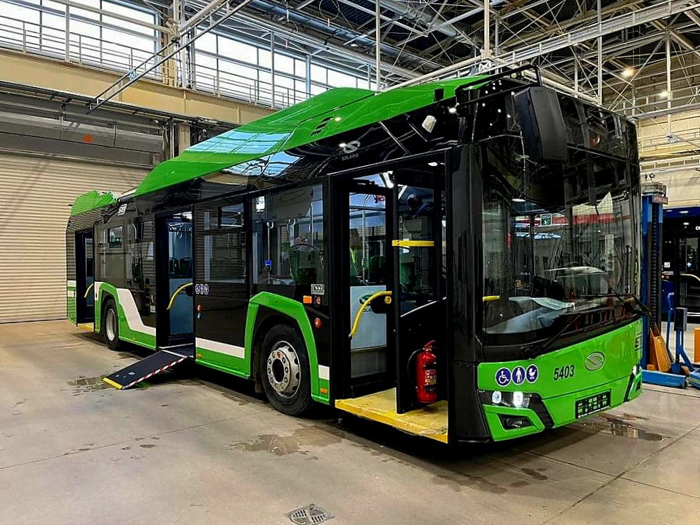 Solaris Trollinók váltják Bukarest még működő Ikarus trolibuszait