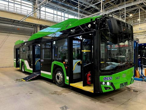 Solaris Trollinók váltják Bukarest még működő Ikarus trolibuszait