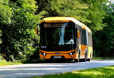 Tízmillió kilométerrel kurtítaná meg a helyközi buszos közszolgáltatás teljesítményét az ÉKM