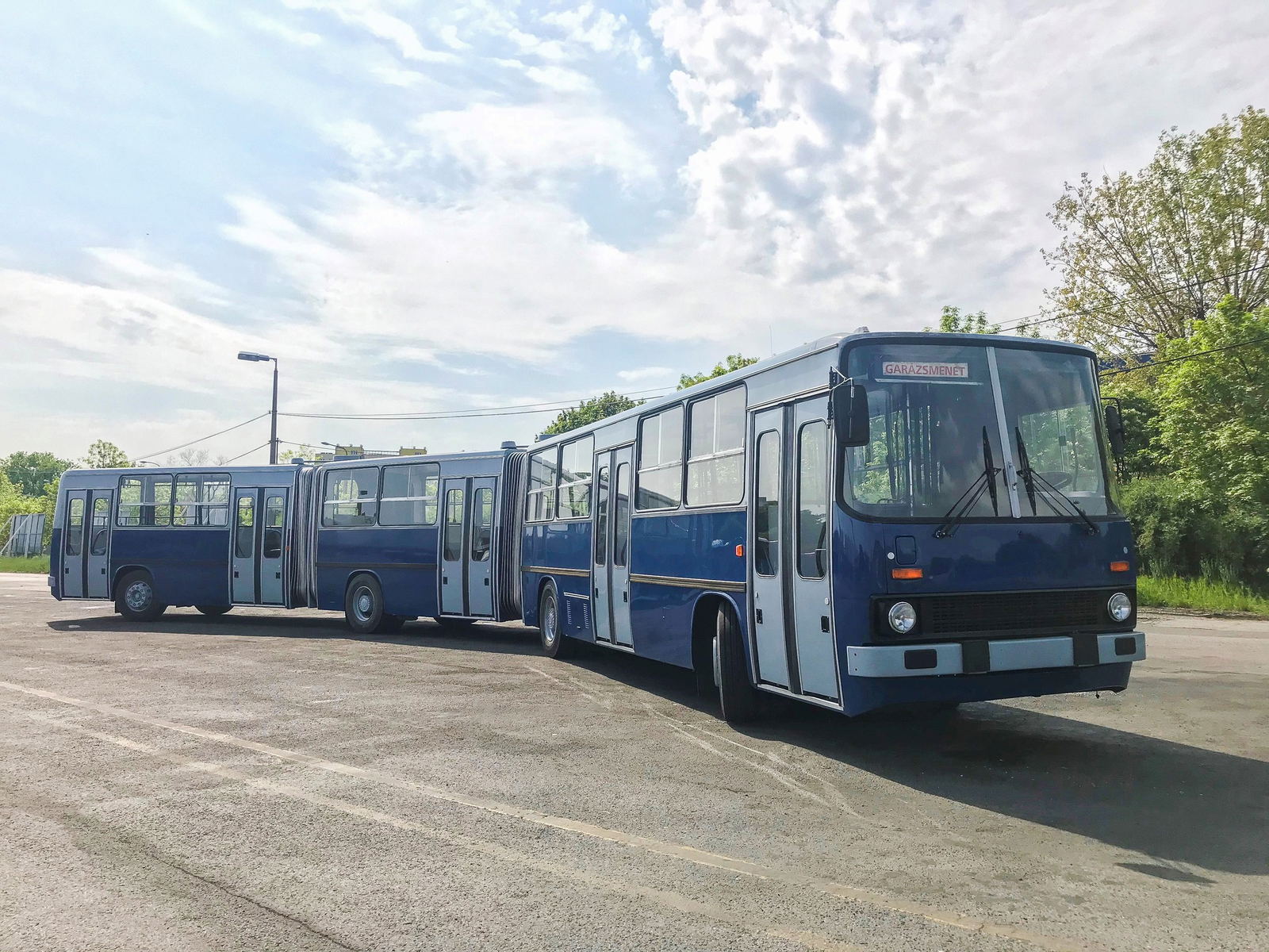 Két duplacsuklós autóbusszal és sok más érdekességgel jön a BKV kelenföldi nyílt napja