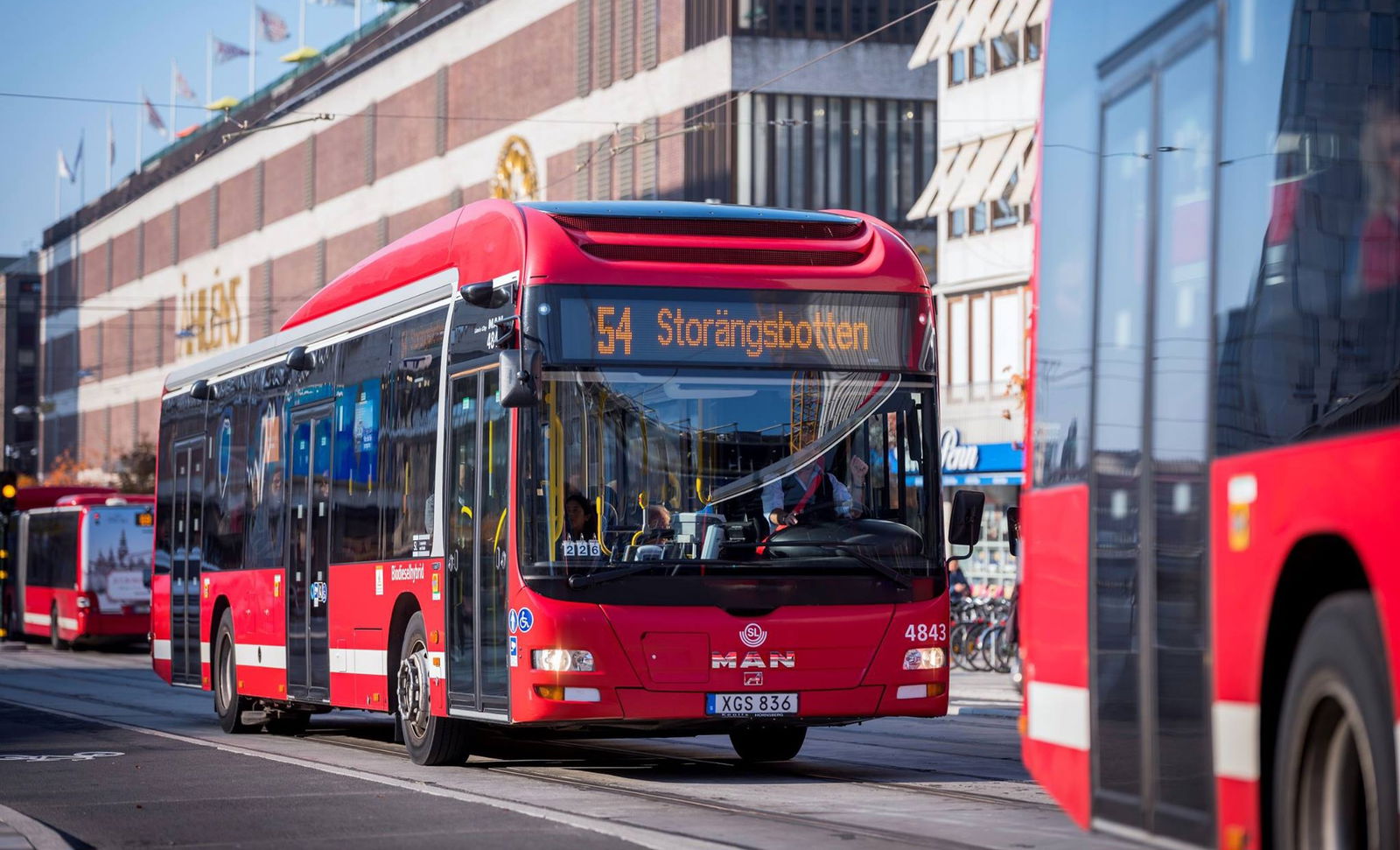 Kínai és európai villanybusz-gyártókat is kizárna tendereiből a svéd SL közlekedésszervező