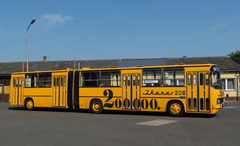 A kétszázezredik Ikarus 200-assal invitál győri fotóstúrára a Volánbusz