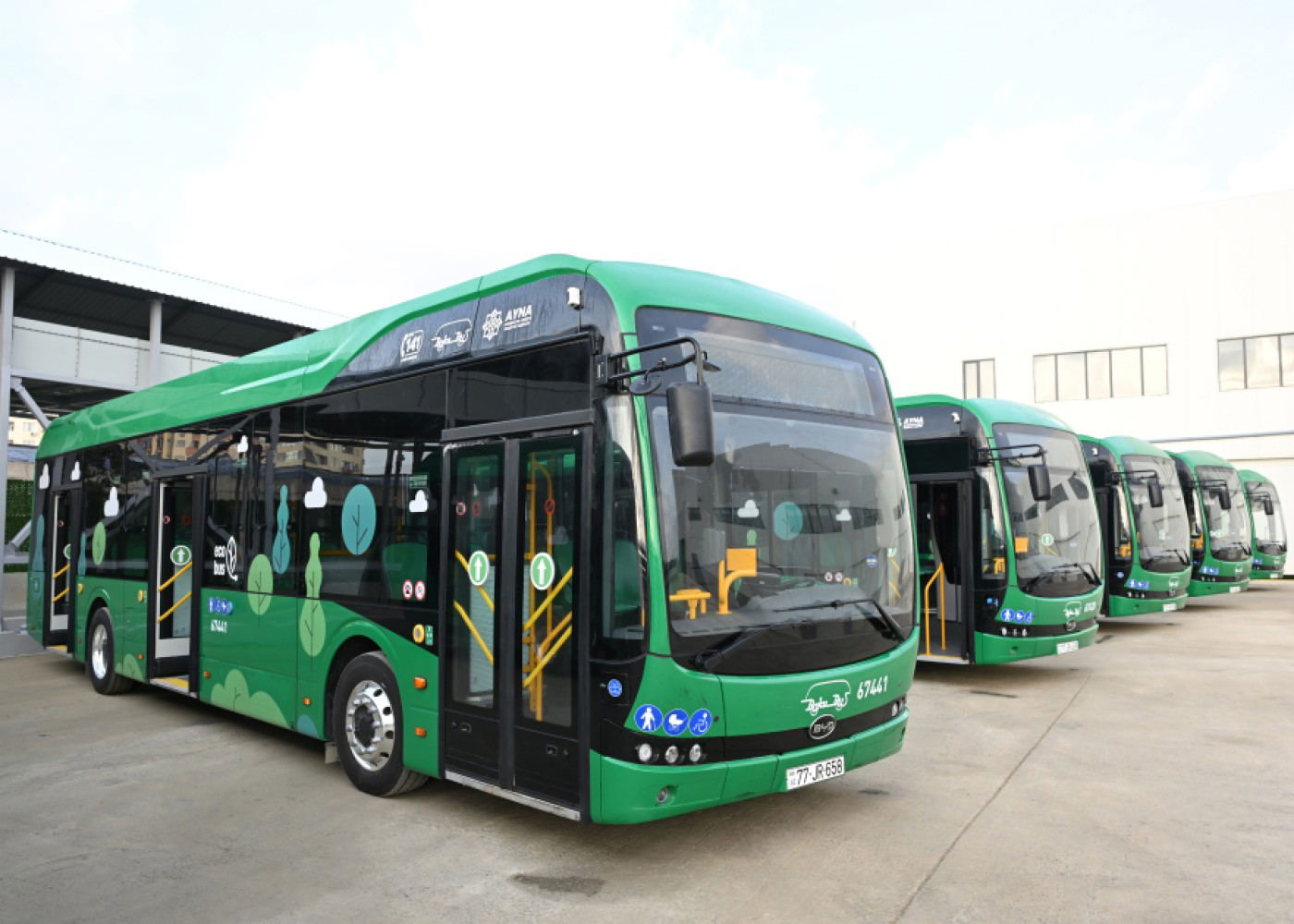 A BYD elektromos buszai szállítják a bakui COP29 klímakonferencia vendégeit