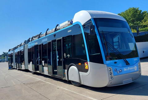 Hess: valóban mi fejezzük be Párizs duplacsuklós Van Hool villanybuszait