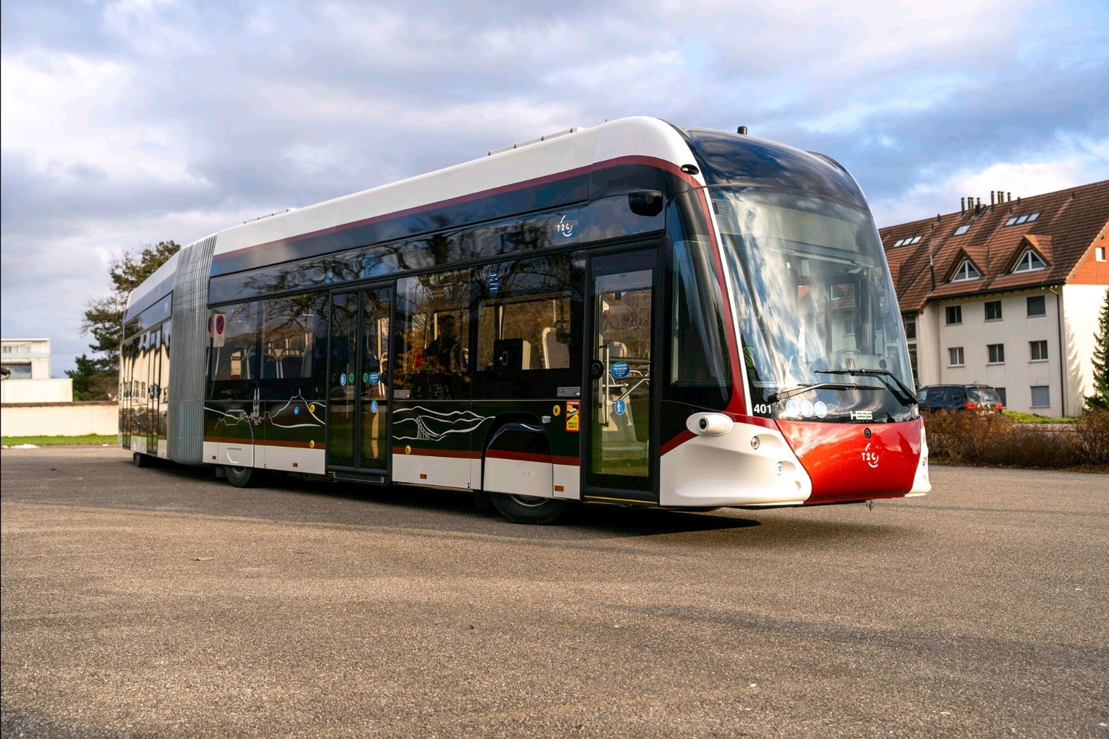 Negyven darab villámtöltős Hess lighTram 19 érkezik Clermont-Ferrand városába