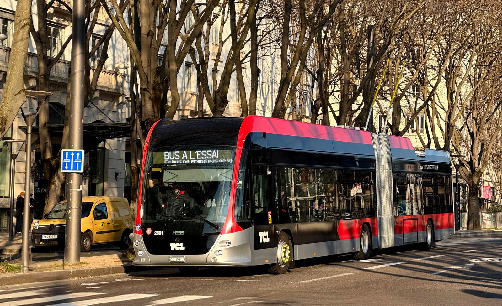 Bevásárolt a Hess trolibuszaiból Lyon, idén 58 érkezik meg a megrendelt 141-ből