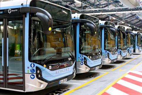 Már több mint ezer elektromos busz közlekedik Párizsban