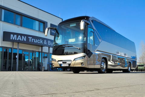 Új Neoplan Tourlinerrel bővült a Terjékibusz Kft. flottája