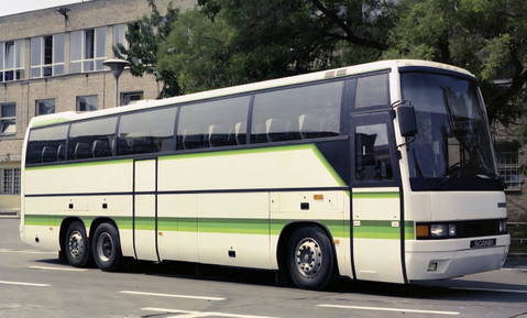 Az Ikarus távolsági zászlóshajója a Scania csúcstechnológiás háromtengelyes alvázán