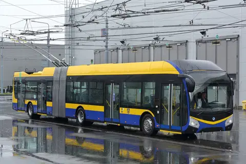 Hatvan új trolibusz beszerzéséről kötött szerződést Zlín és Otrokovice közlekedési cége a Škodával