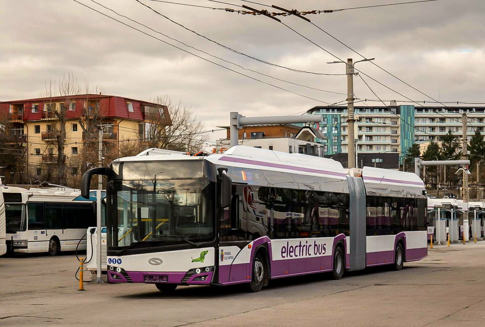 Bővül a kolozsvári elektromos buszflotta: újabb 22 Solaris csuklós e-buszt rendel a város