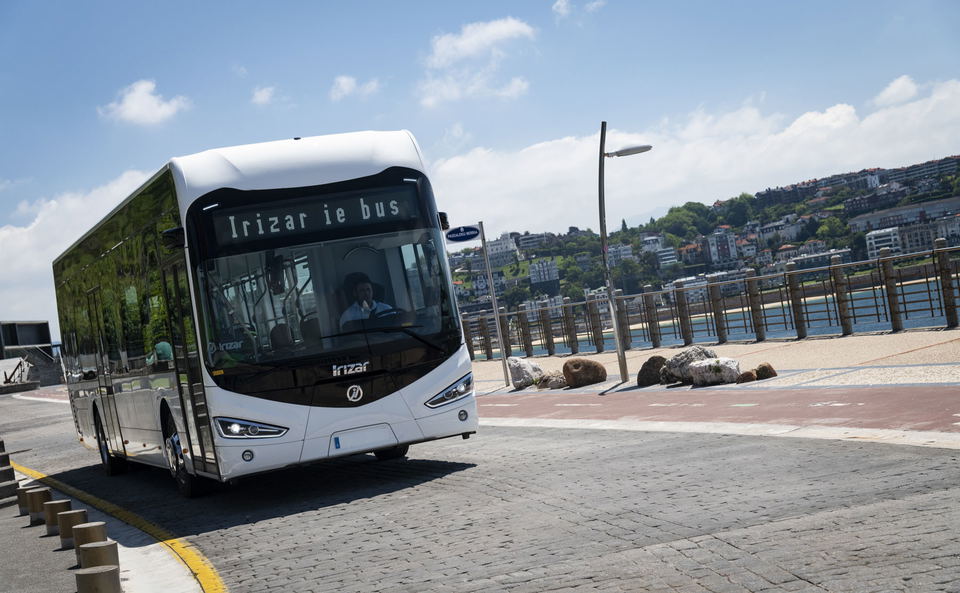 Újabb svájci villanybusz-megrendelést kapott az Irizar
