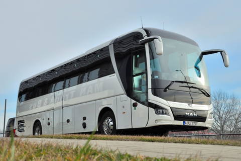 Új MAN Lion’s Coach turistabusszal frissítette flottáját a Szalai-Busz Kft.