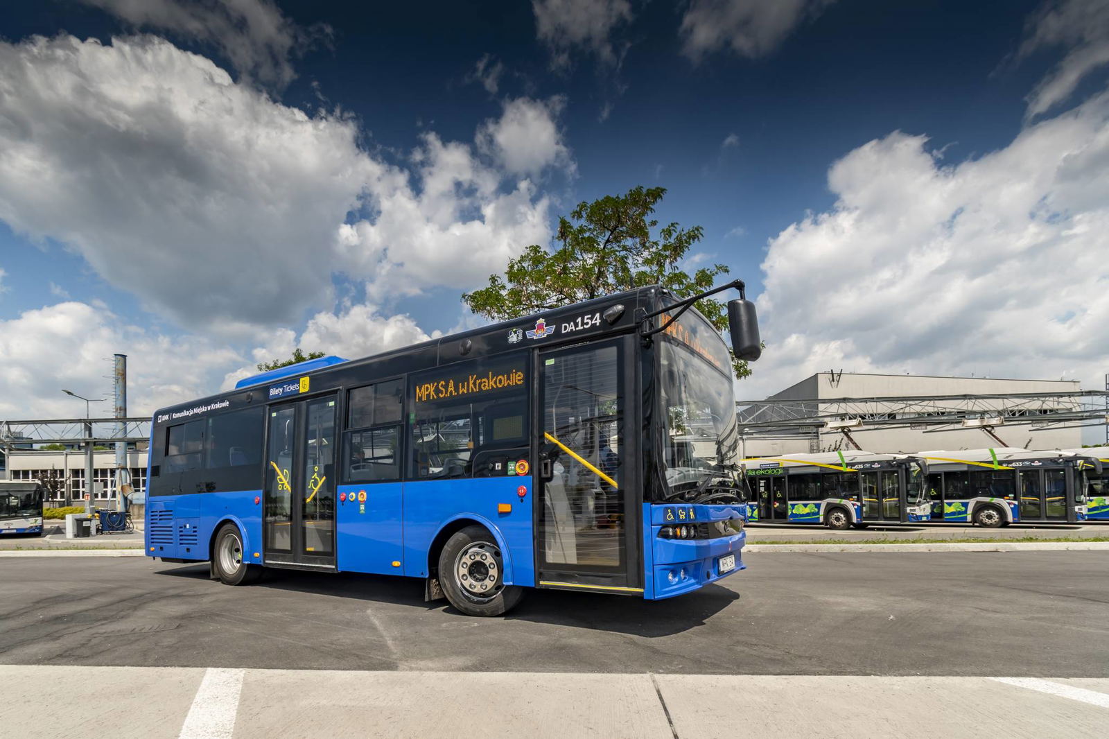 Autosan midibuszokkal búcsúztatja utolsó Euro 5-ös motorral szerelt autóbuszait Krakkó