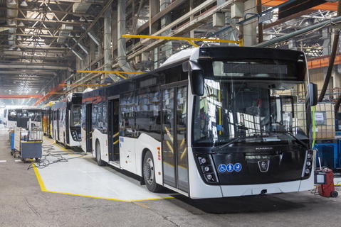 Földbe állt az orosz autóbuszpiac 2025 első felében