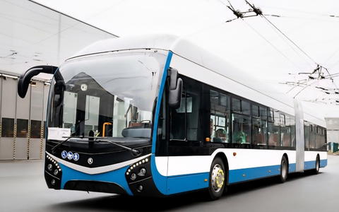 Meglepően magas áron jut csuklós Škoda trolibuszokhoz Chomutov