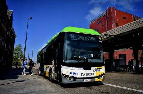 Száztíz darab új Iveco Crossway LE Elec villanybusz került a De Lijn alvállalkozói hálózatába