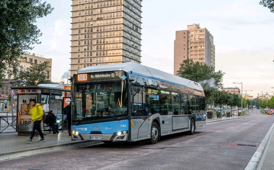 Forgalomba állt az Île-de-France Mobilités első, 22 járműből álló, kísérleti hidrogénbusz-flottája