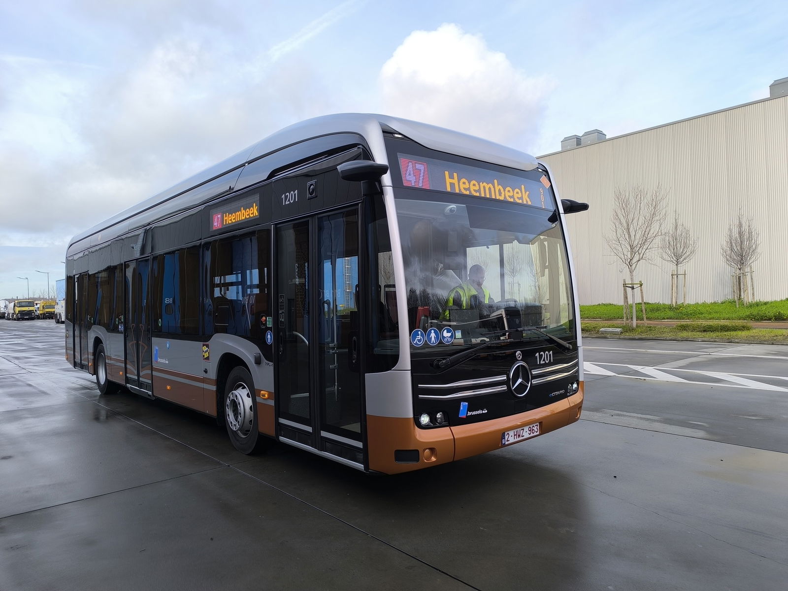 Újabb Mercedes-Benz villanybuszokkal zöldít a STIB-MIVB – 36 szóló eCitaro érkezik Brüsszelbe