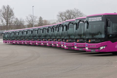Vonatpótlásra vásárolt Iveco Crossway LE autóbuszokat vett át a német deu.mobil GmbH