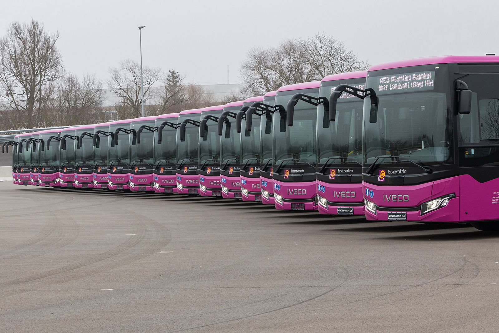 Vonatpótlásra vásárolt Iveco Crossway LE autóbuszokat vett át a német deu.mobil GmbH