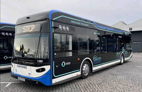 Portóban álltak forgalomba az első, Kínában gyártott CaetanoBus e.City Gold villanybuszok