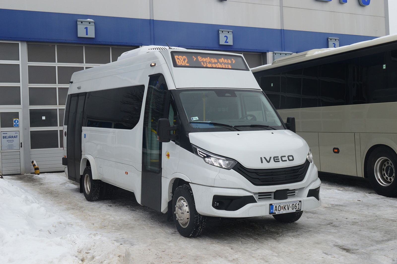 Iveco Daily alapú városi minibuszt tesztel Szigetszentmiklóson a MÁV-csoport