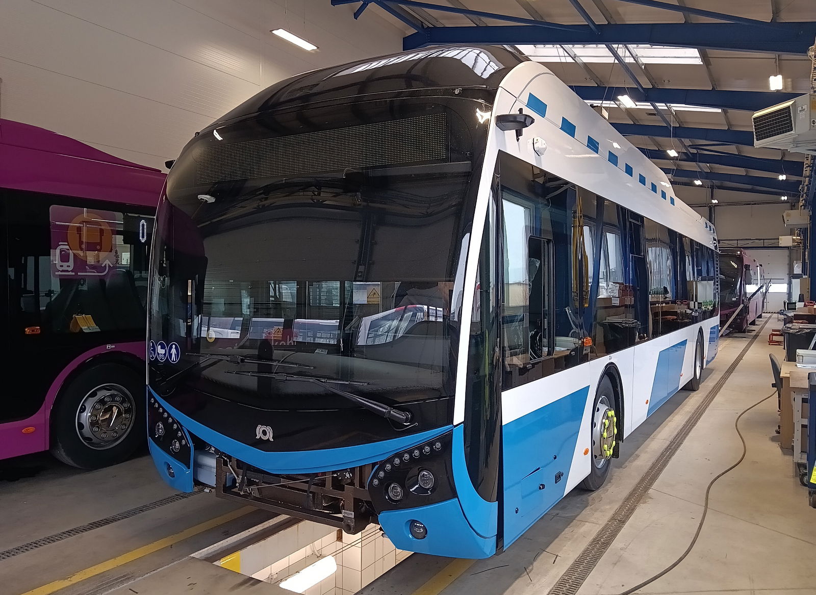 Új Škoda trolibuszokkal indítja újra troliüzemét Tallinn