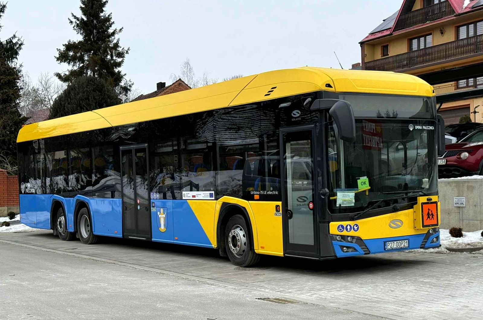 Háromtengelyes elektromos iskolabusz állt a kisdiákok szolgálatába a dél-lengyelországi Pałecznicában