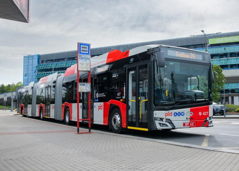 Kedvezőbbek a vártnál a prágai trolibusz- és villanybuszüzem első költségadatai