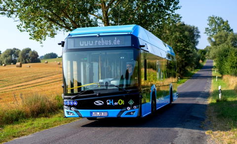 Már több mint 3 millió kilométert teljesített zöld hidrogénnel a Rebus 52 darabos hidrogénbusz-flottája
