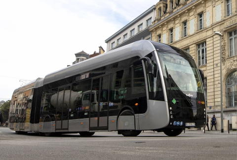 Véget ér a Van Hool hidrogénbuszok pályafutása Pau BRT-vonalán