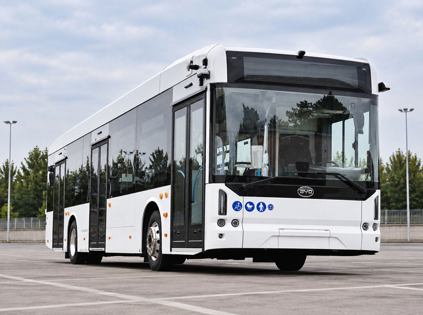 Szorít a határidő: decemberig rendezni kell a győri BYD B12-esek finanszírozását