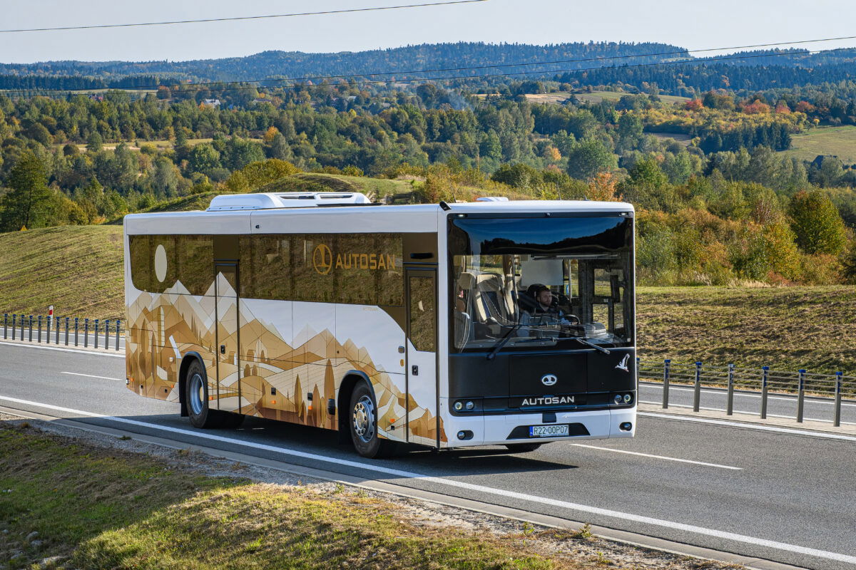 Polgári-katonai kettős felhasználású típussal erősítené buszgyártó tevékenységét az Autosan