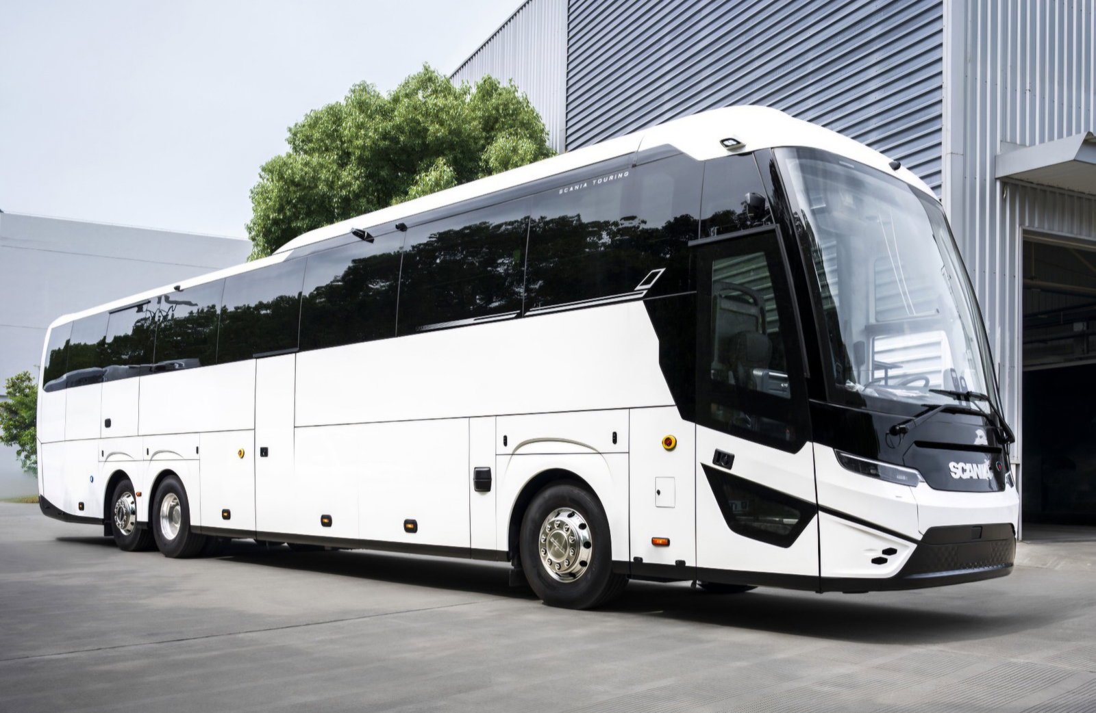 Új külsővel, Super hajtáslánccal és elektromos jövővel érkezik a Scania Touring
